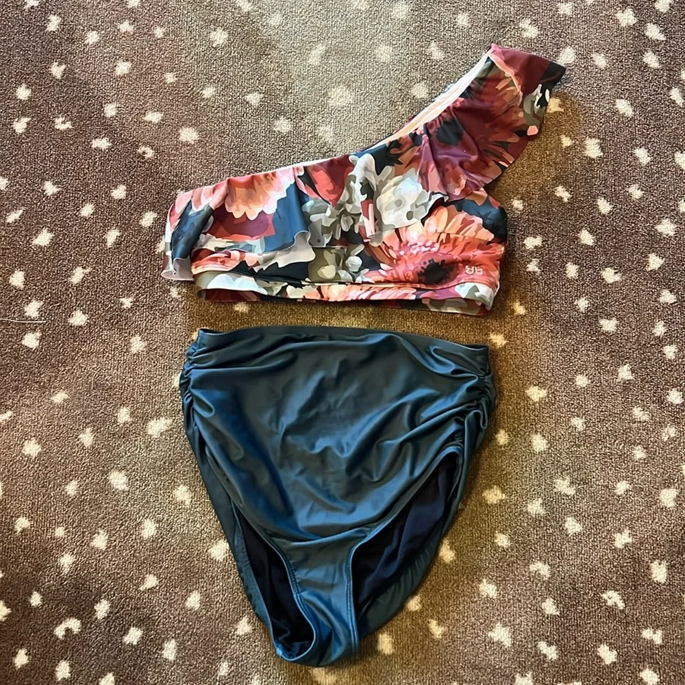 Albion two piece